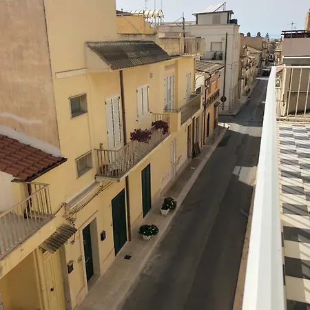 Casa Vacanze Il Veliero * Scoglitti